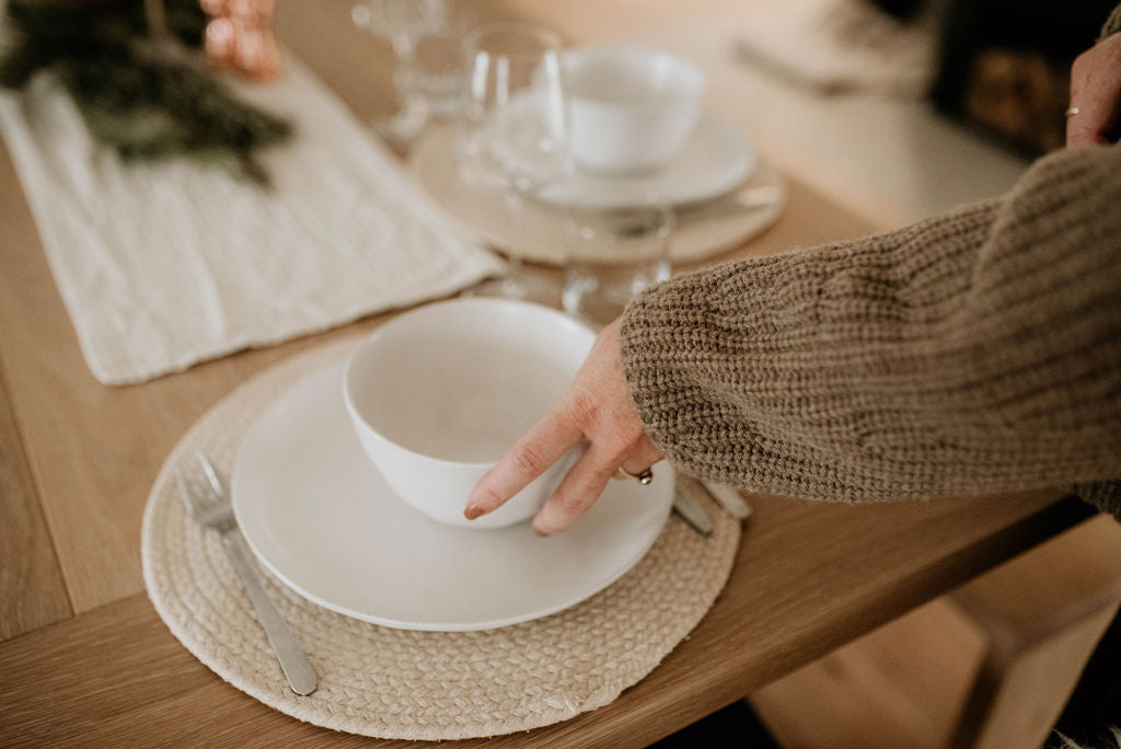 Hosting Tips: The Art of Setting a Table